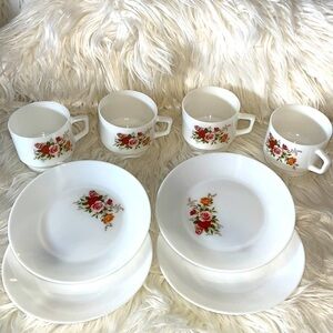 Lot of 4 SKI mid century modern plastic floral cups and saucers